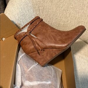 Chic Brown Ankle Booties with Braided Strap
